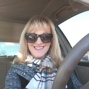 Meet your Posher, Sandra